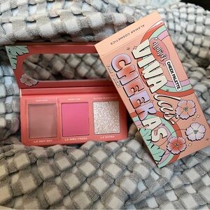 NEW! VIVA LA CHEEKAS Blush Palette - Mauve, Pink.